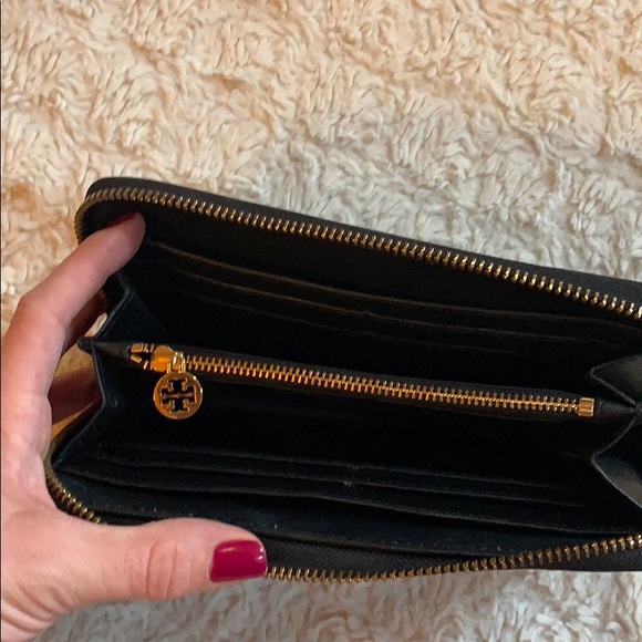 Tory Burch Wallet - Picture 2 of 2
